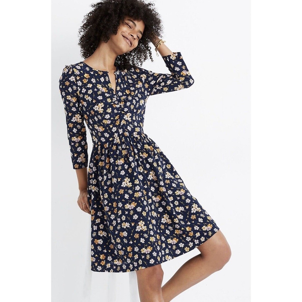Madewell 100% Silk Shirred Floral Keyhole Dress in Petal Party Size 4 Small
